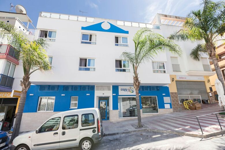 Hostal Bajondillo Beach Cozy Inns