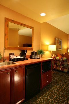 Hotel Embassy Suites Hampton Roads Va