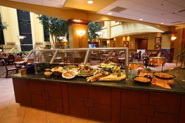 Hotel Embassy Suites Hampton Roads Va