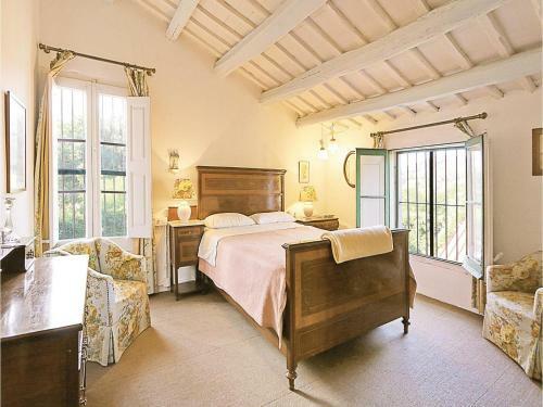 Thirteen-bedroom Holiday Home In Vilanova Del Valles