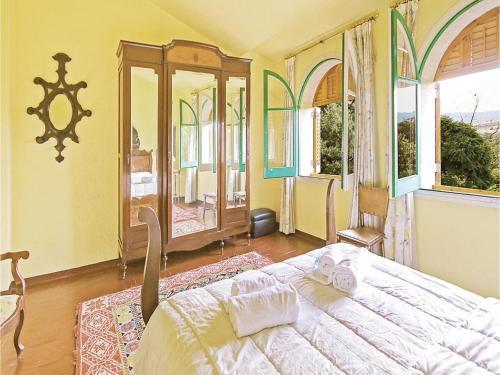 Thirteen-bedroom Holiday Home In Vilanova Del Valles