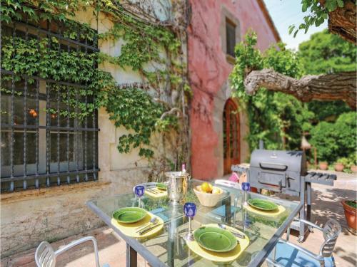 Thirteen-bedroom Holiday Home In Vilanova Del Valles