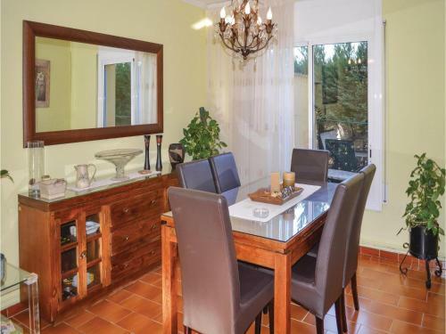 Holiday Home Carer 07