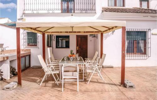 Five-bedroom Holiday Home In Zagrilla Baja