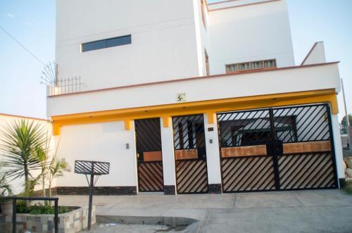 Hostal Jazmines Lodging