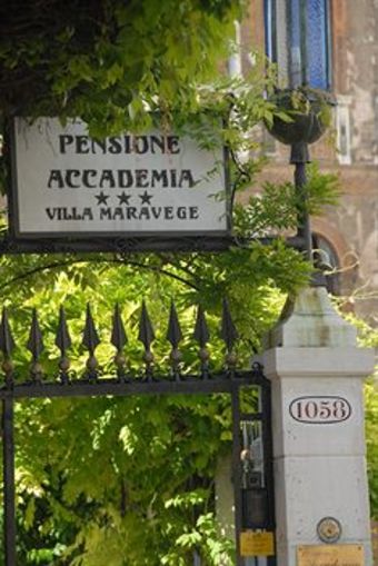 Hotel Pensione Accademia Villa Maravege