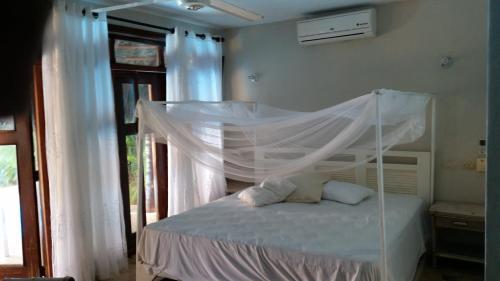Villa With Large Pool, Near Beach