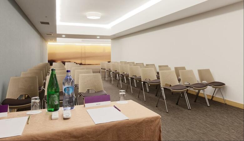 Hotel Mercure Lisboa Almada