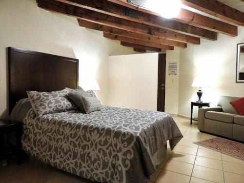 El Encanto De Valenciana (studio Apartment With Private Garage)