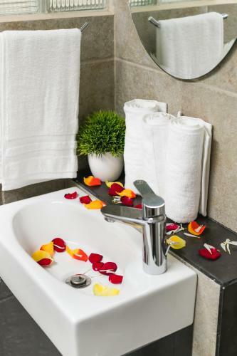 Suite Studio Serviced Apartments