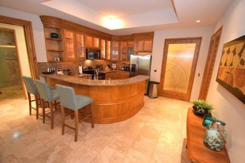 Apartamento Tessoro 1002 At Las Conchas