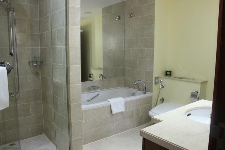 Hotel Ramada By Wyndham Downtown Dubai