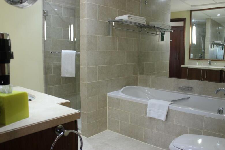 Hotel Ramada By Wyndham Downtown Dubai
