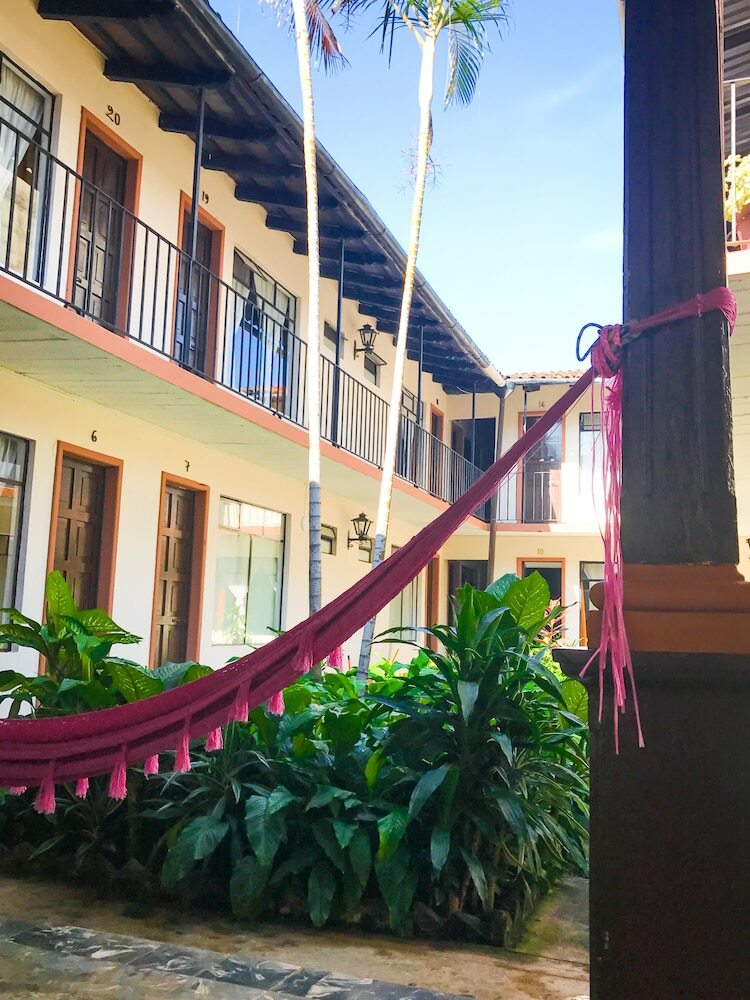 Hotel Villa De Flores