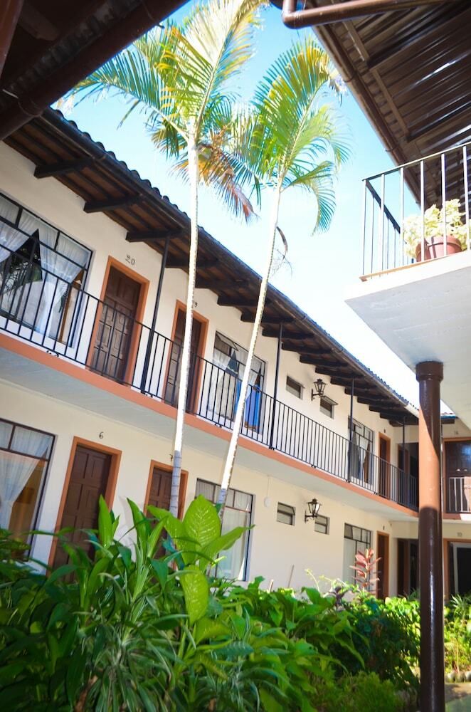 Hotel Villa De Flores