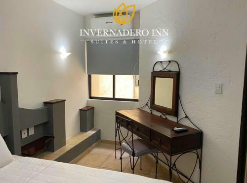 Suites Invernadero Hotel