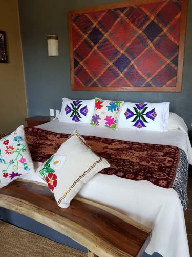 Casa Arcoiris Zihuatanejo B&B