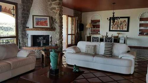 B&B Balcones