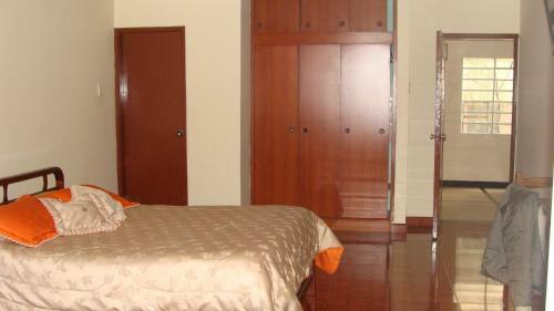 Hotel Manila Plaza