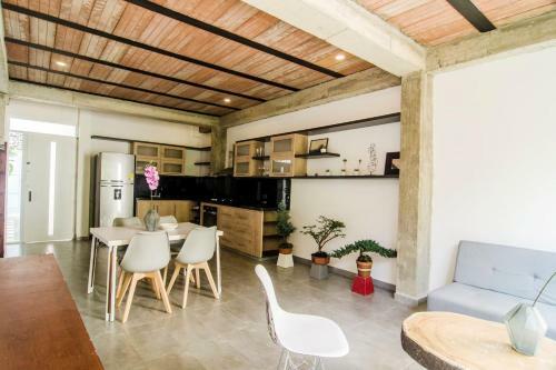 Hostal Moonshine Hostel