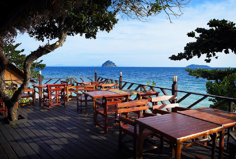 Hotel Phi Phi Natural Resort