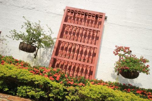 Hotel Santa Barbara Colonial - Santa Fe De Antioquia