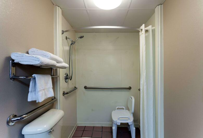 Hotel Super 8 Clarksville Northeast