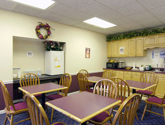 Hotel Super 8 Carrollton Ga