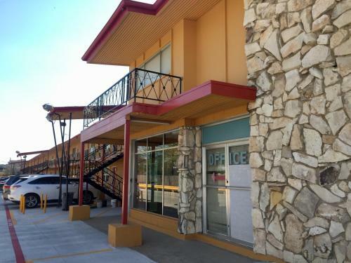 Oasis Motel