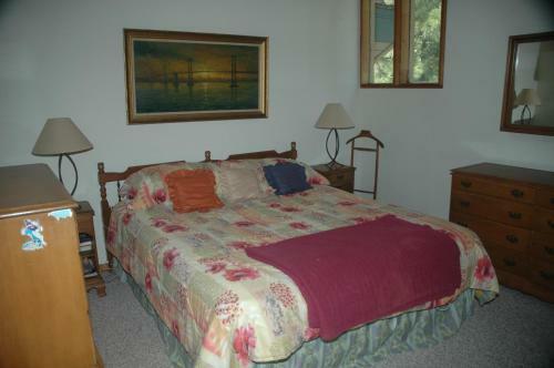 Spencer-4 Bedroom Cabin