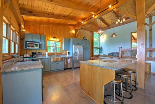 Magnolia Mountain Home