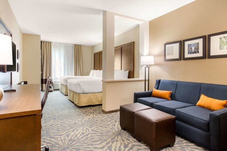 Hotel Comfort Suites - South Austin
