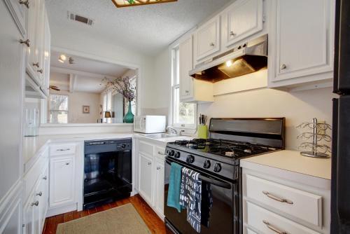 Downtown Austin Bungalow