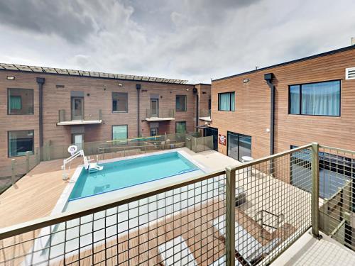 Apartamento 1800 E 4th Street Condo #356