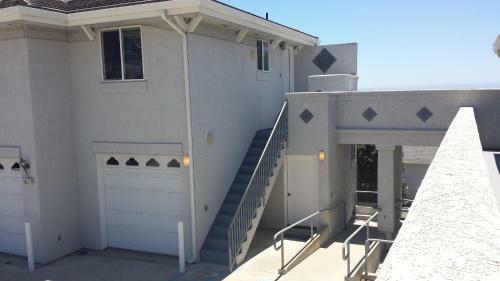 90 San Luis Street Unit D One-bedroom Apartment