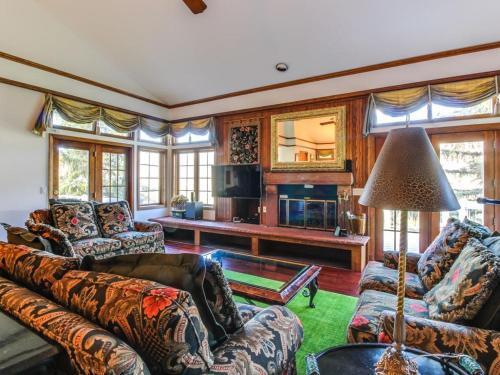 Wayne Creek Residence
