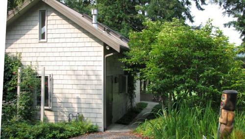 Squalicum Lake Cottage