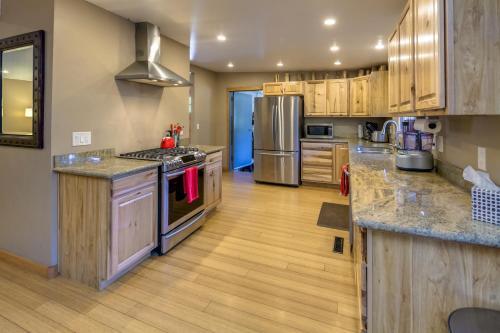 723 Ne 11th Street Home