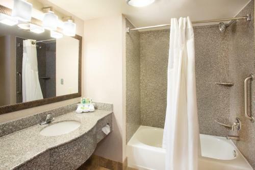 Hotel Holiday Inn Express Yreka-shasta Area