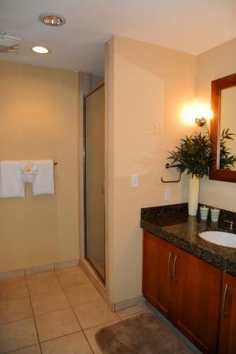 Ocean Club 301 - Two Bedroom Apartment