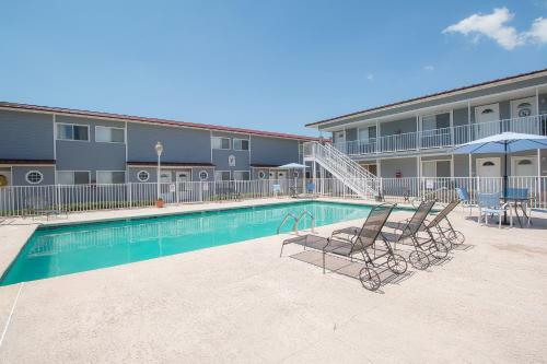 Oak Shores 58 - Two Bedroom Apartment
