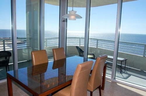 Ocean Club 1005 Deluxe - Two Bedroom Apartment