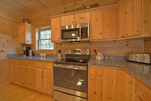 High Top Mountain Lodge Cabin