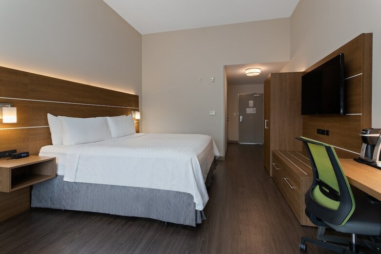 Holiday Inn Express Hotel & Suites Largo-clearwater