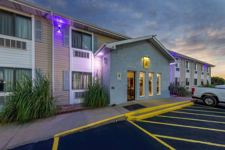 Hotel Super 8 Motel - El Dorado