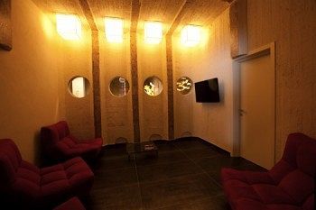 Ekk Hotel
