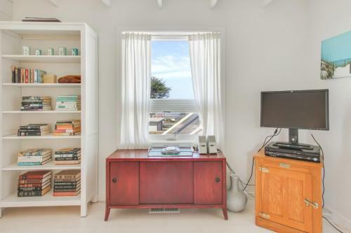 Conch Cottage