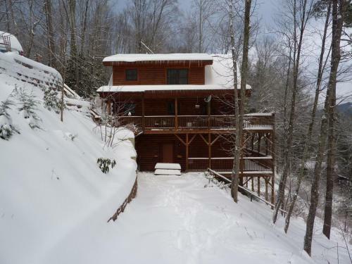 Bearfoot Hideaway
