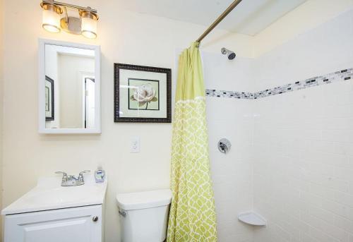 Apartamento Stayloom's Spacious, Stylish Destination | Near T