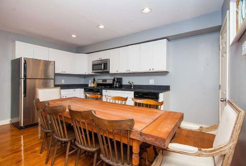 Apartamento Stayloom's Spacious, Stylish Destination | Near T